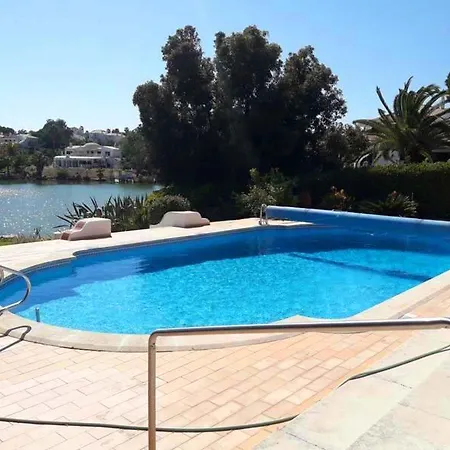 Villa Sleeps 8 Pool Air Con T479857 *