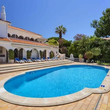 Sleeps 8 Pool Air Con T479857 别墅 *